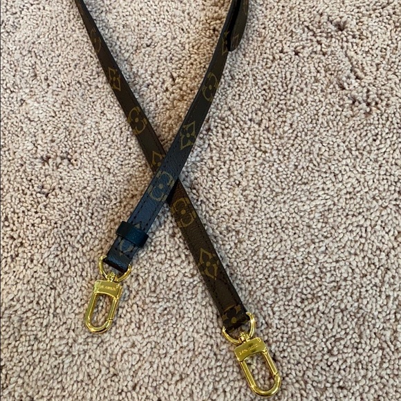 Authentic Louis Vuitton purse - Picture 8 of 15